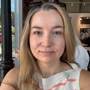 Meet your Posher, Yasemin
